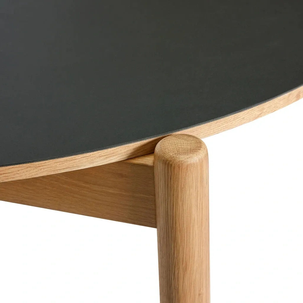 Oblique spisebord rund svart