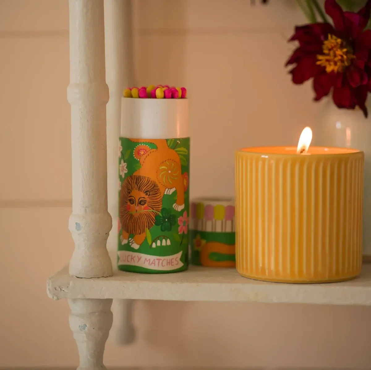 The Lion Small Cylinder Matches