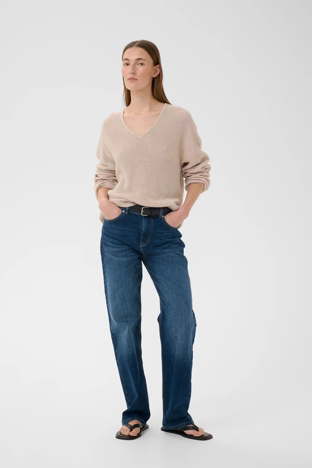 DARLINAIW CORE STRAIGHT JEANS – Washed Medium / 31