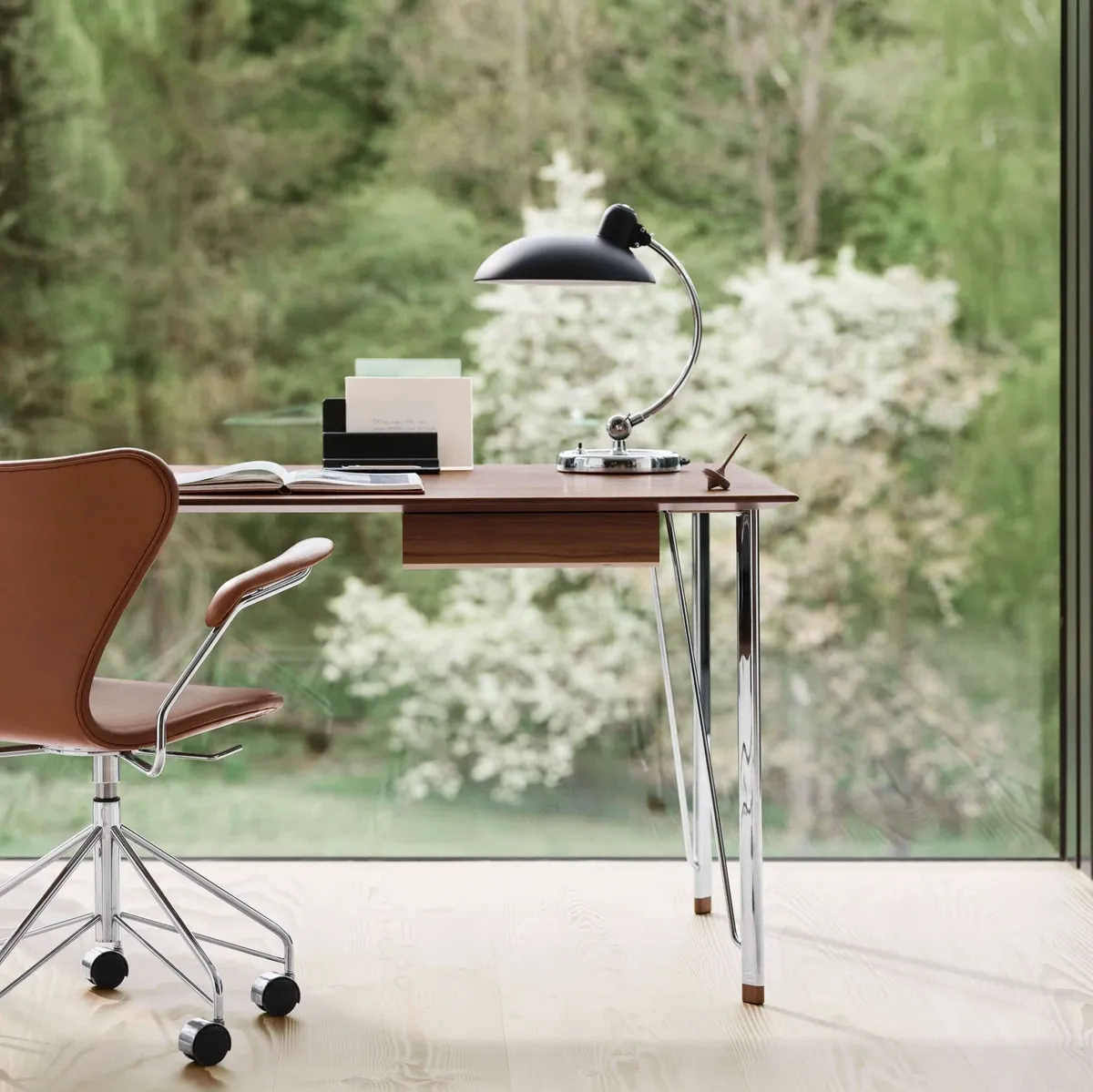 KAISER idell 6631-T Luxus, Matt sort
