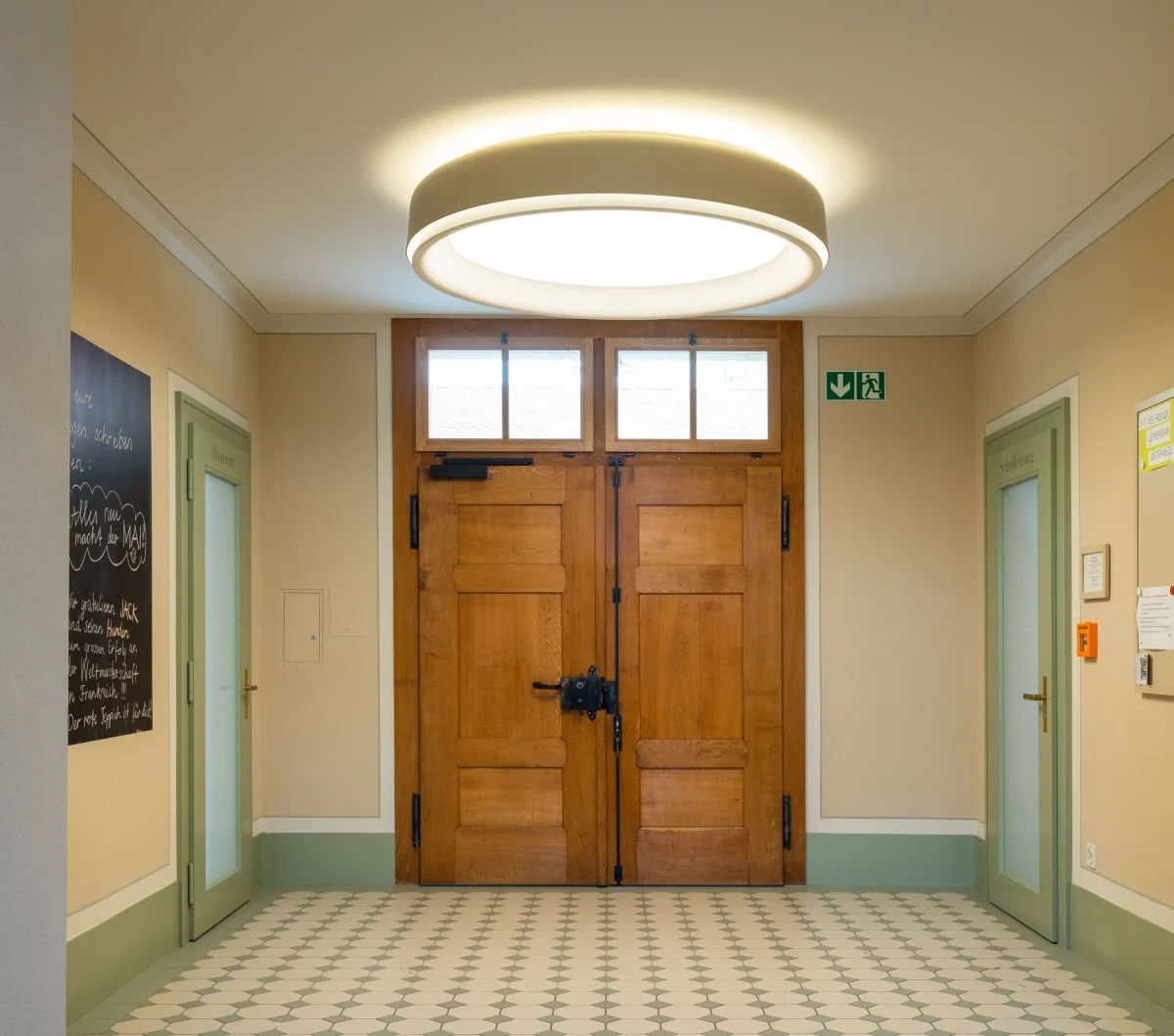 LP Grand Utenpåliggende – Champagne Ø 320 LED 2700K 12W, Fasedimbar