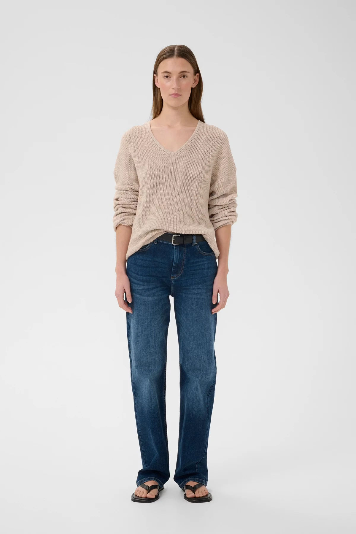 DARLINAIW CORE STRAIGHT JEANS – Washed Medium / 31