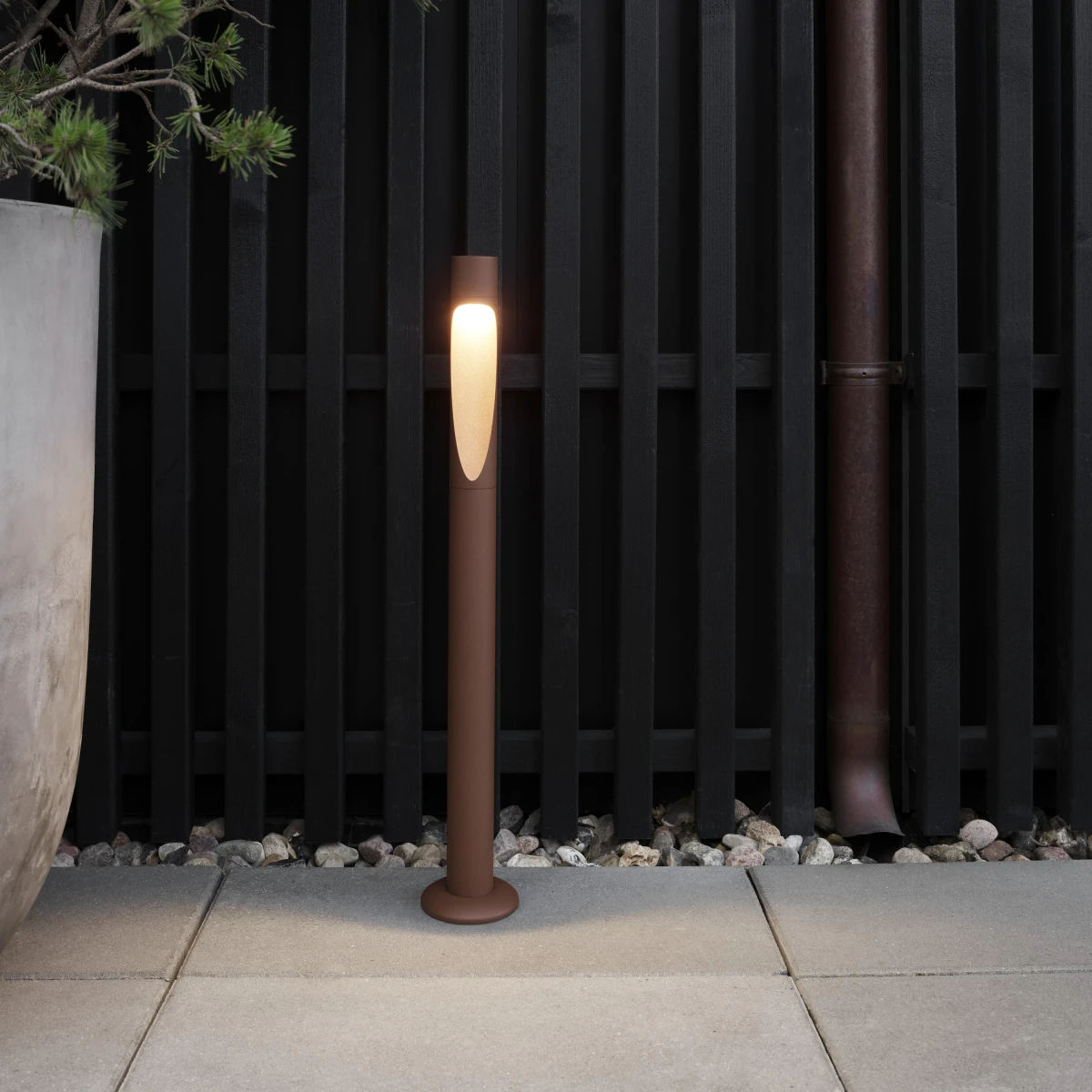 Flindt Garden Pullert – Corten farge LANG LED 2700K 8.8W, Dali Forankring m/innebygd driver